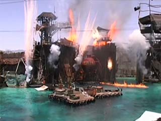 صور Waterworld: A Live Sea War Spectacular تسلية